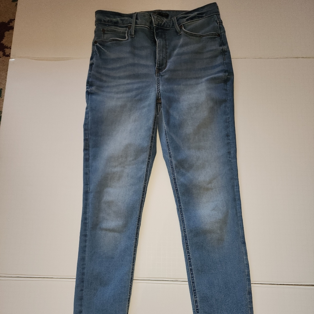 Vera Wang women's size 8 skinny jeans